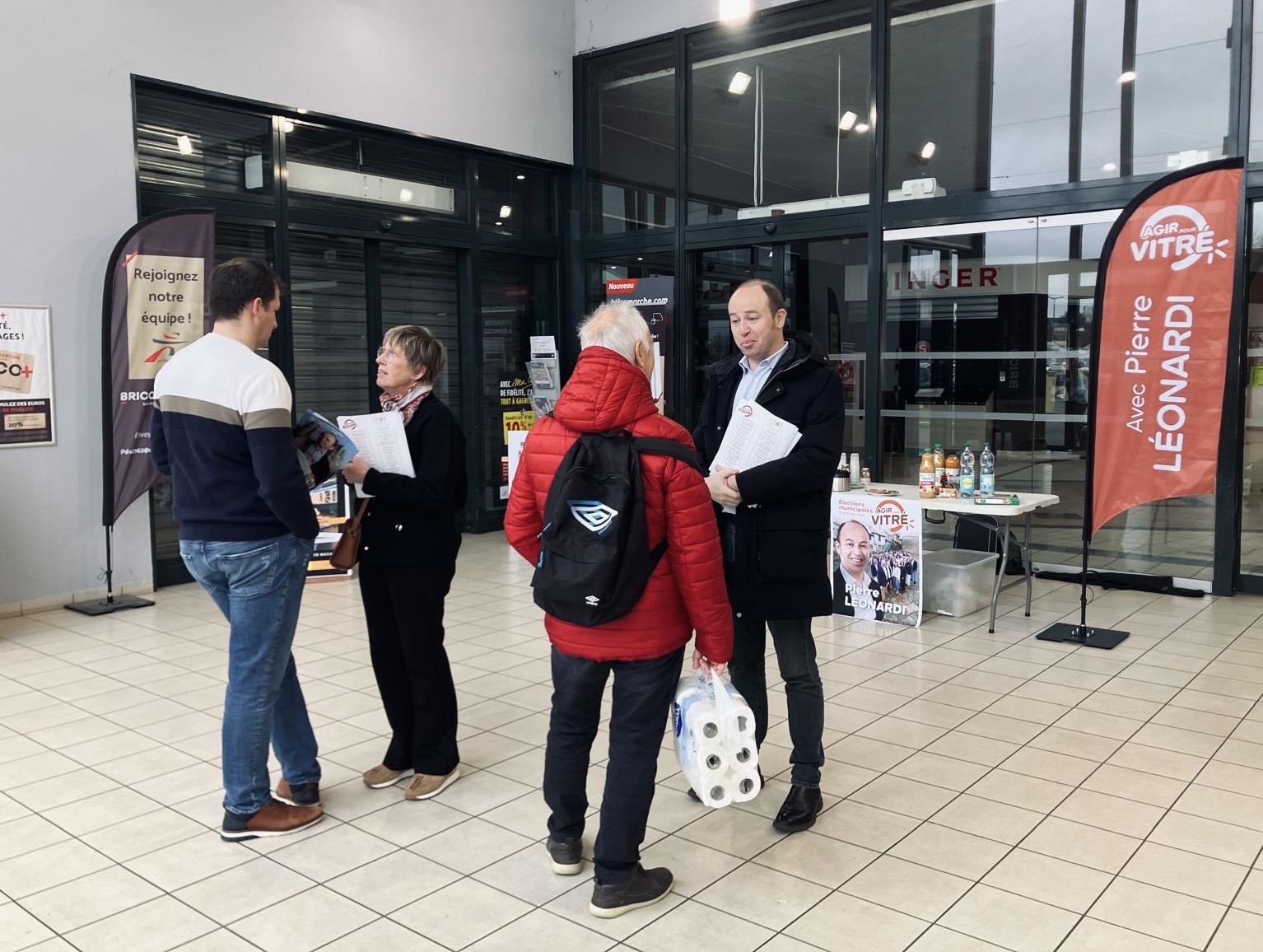 À la rencontre des habitants : AGIR pour Vitré mobilisée sur le terrain ce dimanche matin